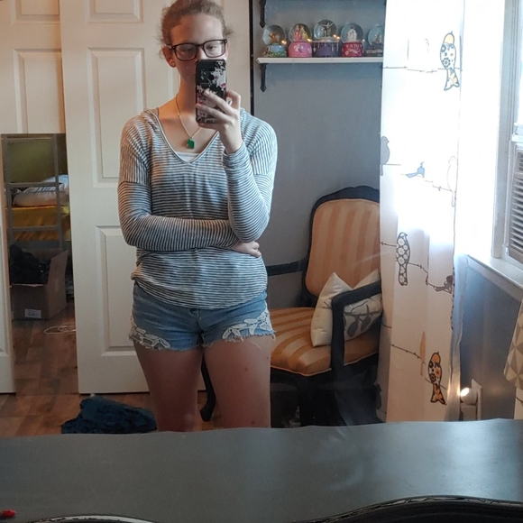 Black and White striped sweatshirt - Picture 1 of 7